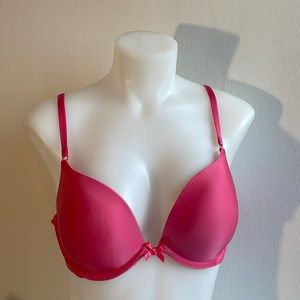 Pink Padded Victoria’s Secret Bra 34C